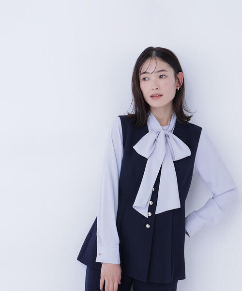 NATURAL BEAUTY BASIC(ナチュラルビューティーベーシック)の「◇フロントボタンペプラムジレ SETUP(その他アウター・レディース・ブルー/ネイビー/ベージュ・MEDIUM/SMALL)」の11枚目の写真