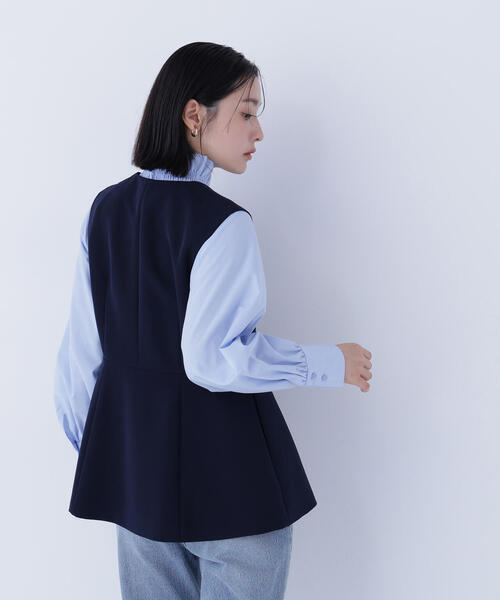 NATURAL BEAUTY BASIC(ナチュラルビューティーベーシック)の「◇フロントボタンペプラムジレ SETUP(その他アウター・レディース・ブルー/ネイビー/ベージュ・MEDIUM/SMALL)」の6枚目の写真