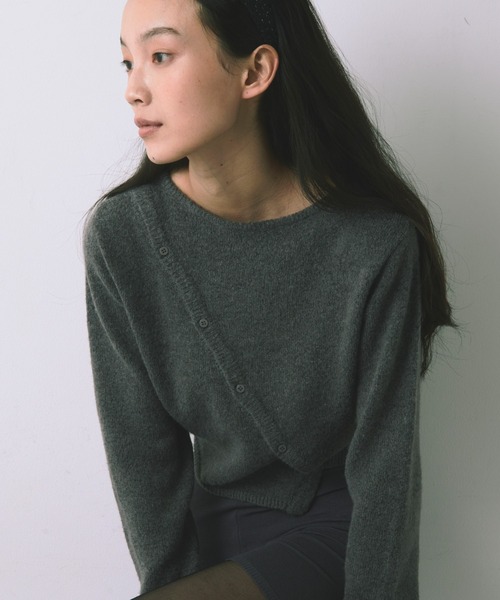 kiehtova（キエトヴァ）の「【kiehtova】ASYMMETRY KNIT TOPS/アシンメトリーニットトップス（Tシャツ/カットソー・レディース・ブラック/チャコール・FREE）」の2枚目の写真