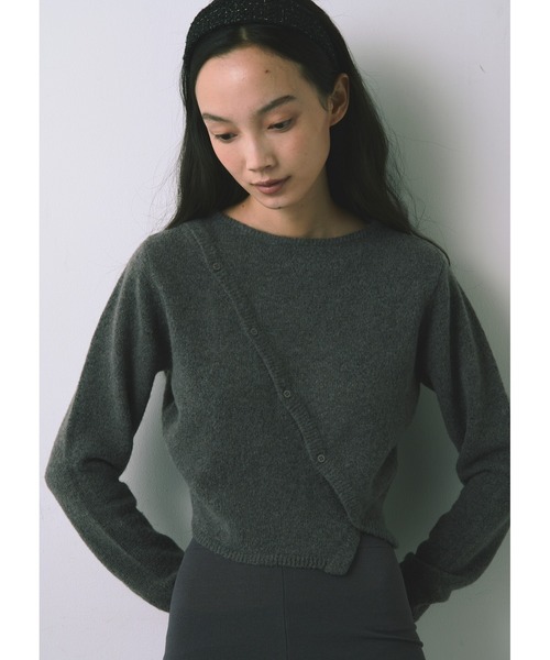 kiehtova（キエトヴァ）の「【kiehtova】ASYMMETRY KNIT TOPS/アシンメトリーニットトップス（Tシャツ/カットソー・レディース・ブラック/チャコール・FREE）」の4枚目の写真