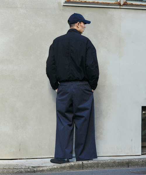 JOURNAL STANDARD（ジャーナルスタンダード）の「ピン ストライプ バギー ツイル パンツ（スラックス・メンズ・ブラック/ネイビー・LARGE/MEDIUM）」の16枚目の写真