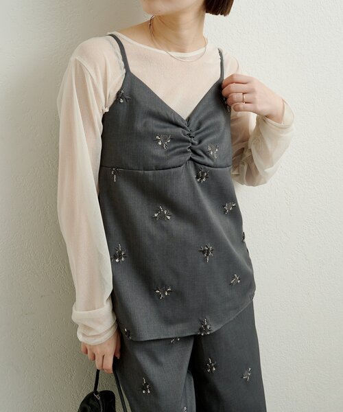Omekashi（オメカシ）の「ビジューキャミソール（キャミソール・レディース・グレー/オフホワイト/ネイビー・FREE）」の2枚目の写真