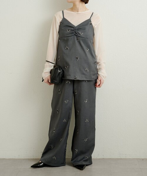 Omekashi（オメカシ）の「ビジューキャミソール（キャミソール・レディース・グレー/オフホワイト/ネイビー・FREE）」の4枚目の写真