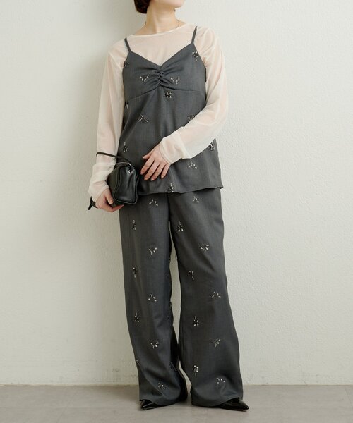 Omekashi（オメカシ）の「ビジューキャミソール（キャミソール・レディース・グレー/オフホワイト/ネイビー・FREE）」の5枚目の写真