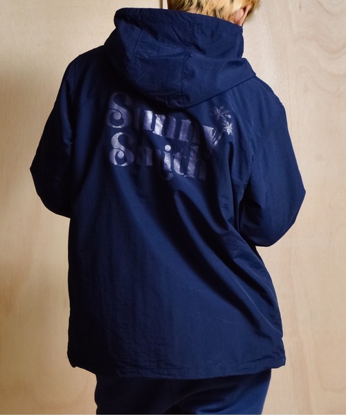 Sunny Smith(サニースミス)の「【ポケッタブル】 コットンライクナイロン ヤシの木ロゴ刺繍 アノラックパーカ(その他アウター・メンズ・ネイビー/ブラック・MEDIUM/LARGE)」の12枚目の写真