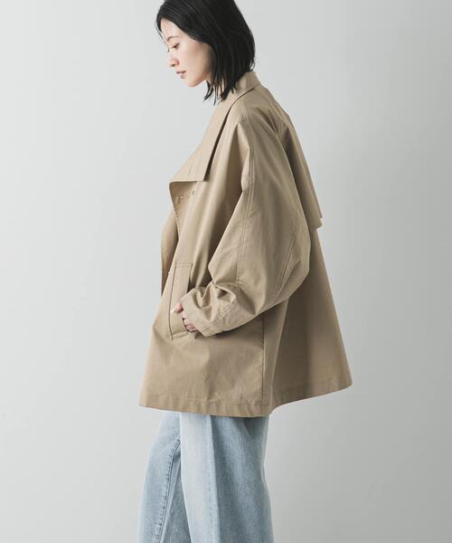 URBAN RESEARCH（アーバンリサーチ）の「スタンドカラーミドル丈トレンチコート（トレンチコート・レディース・ベージュ/ネイビー・36/38）」の5枚目の写真