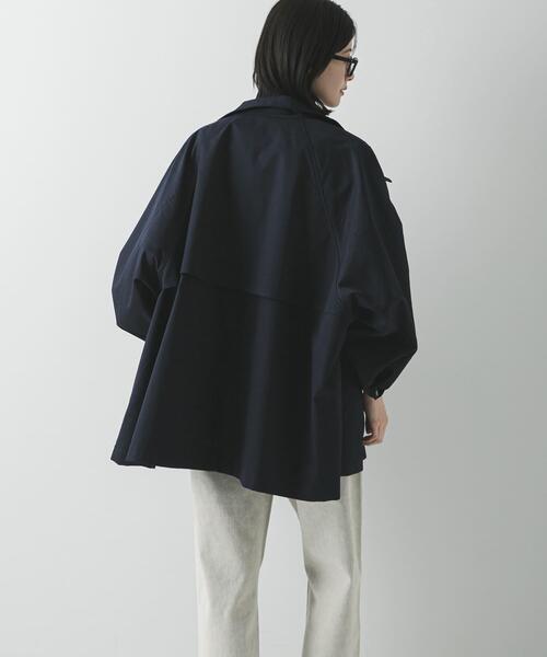 URBAN RESEARCH（アーバンリサーチ）の「スタンドカラーミドル丈トレンチコート（トレンチコート・レディース・ベージュ/ネイビー・36/38）」の14枚目の写真