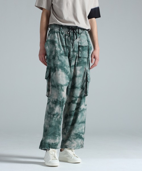 Y-3(ワイスリー)の「Y-3 UT AOP STRAIGHT PANTS(カーゴパンツ・メンズ・マルチ・X-SMALL/SMALL/MEDIUM/LARGE/X-LARGE)」の2枚目の写真