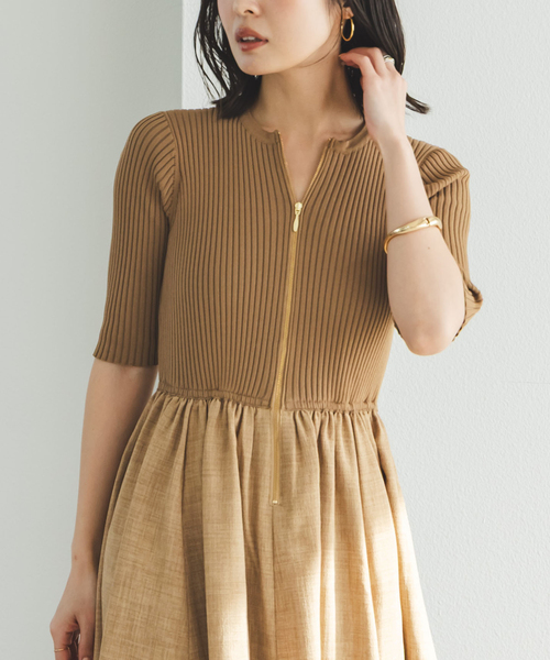 Noble(ノーブル)の「【洗える】フロントジップドッキングワンピース(ワンピース・レディース・チャコールグレー/キャメル/ライトグリーン・36/38)」の5枚目の写真