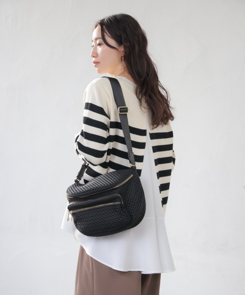 Bou Jeloud（ブージュルード）の「ドットメッシュボディバッグ（ボディバッグ/ウエストポーチ・レディース・ブラック・ONESIZE）」の2枚目の写真