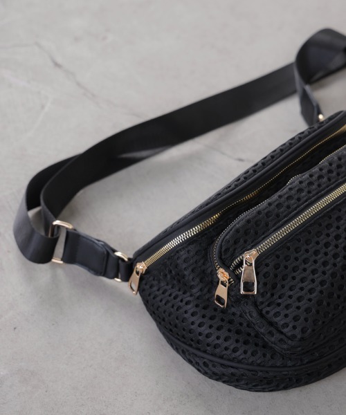Bou Jeloud（ブージュルード）の「ドットメッシュボディバッグ（ボディバッグ/ウエストポーチ・レディース・ブラック・ONESIZE）」の9枚目の写真