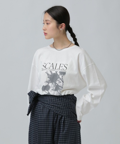 LEPSIM(レプシィム)の「アソートグラフィックロンT 639436(Tシャツ/カットソー・レディース・ホワイト/オフホワイト・FREE)」の2枚目の写真