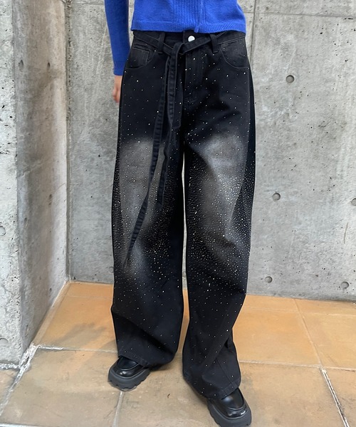 ROGER AND RAW（ロジャーアンドロウ）の「[ベルト付］ラインストーンデニムワイドパンツ（デニムパンツ・レディース・ブルー/ブラック・MEDIUM/SMALL）」の21枚目の写真