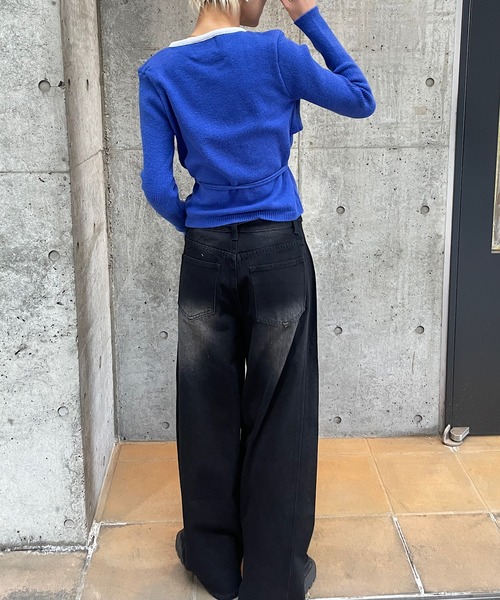 ROGER AND RAW（ロジャーアンドロウ）の「[ベルト付］ラインストーンデニムワイドパンツ（デニムパンツ・レディース・ブルー/ブラック・MEDIUM/SMALL）」の7枚目の写真