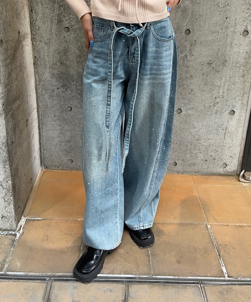ROGER AND RAW（ロジャーアンドロウ）の「[ベルト付］ラインストーンデニムワイドパンツ（デニムパンツ・レディース・ブルー/ブラック・MEDIUM/SMALL）」の14枚目の写真
