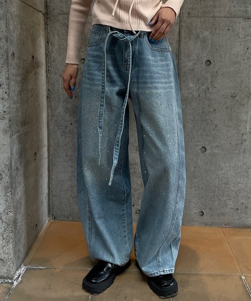 ROGER AND RAW（ロジャーアンドロウ）の「[ベルト付］ラインストーンデニムワイドパンツ（デニムパンツ・レディース・ブルー/ブラック・MEDIUM/SMALL）」の15枚目の写真