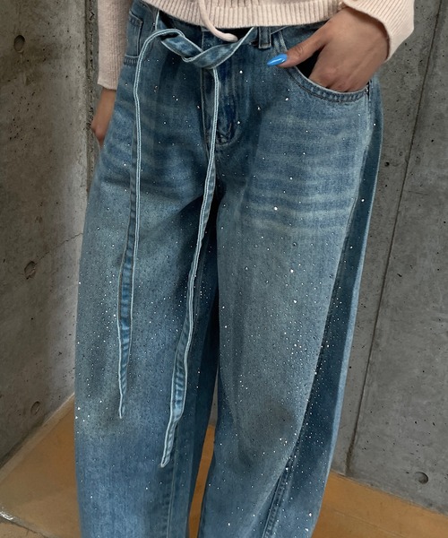 ROGER AND RAW（ロジャーアンドロウ）の「[ベルト付］ラインストーンデニムワイドパンツ（デニムパンツ・レディース・ブルー/ブラック・MEDIUM/SMALL）」の16枚目の写真