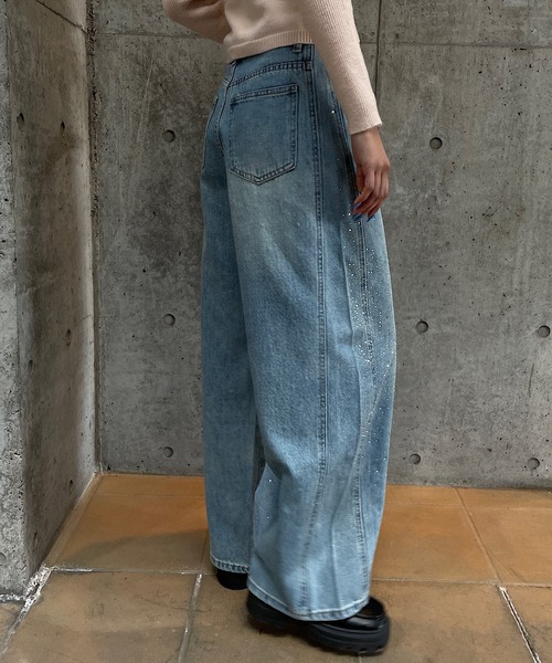 ROGER AND RAW（ロジャーアンドロウ）の「[ベルト付］ラインストーンデニムワイドパンツ（デニムパンツ・レディース・ブルー/ブラック・MEDIUM/SMALL）」の18枚目の写真