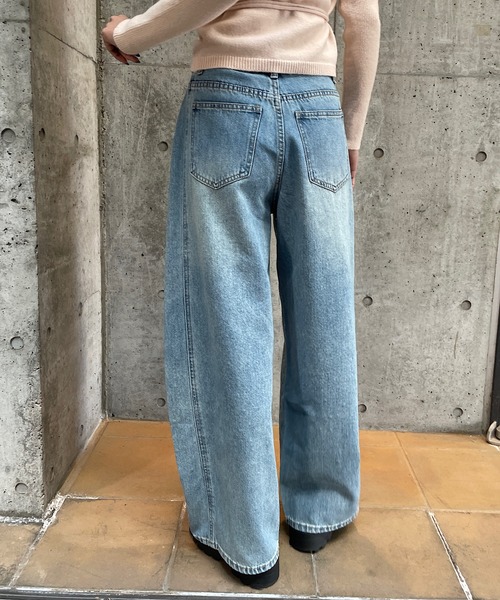 ROGER AND RAW（ロジャーアンドロウ）の「[ベルト付］ラインストーンデニムワイドパンツ（デニムパンツ・レディース・ブルー/ブラック・MEDIUM/SMALL）」の19枚目の写真