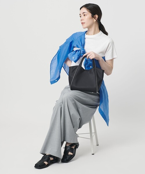 BEAUTY&YOUTH UNITED ARROWS(ビューティーアンドユースユナイテッドアローズ)の「ナイロン ボールチェーン ミドル 2WAY トートバッグ はっ水(トートバッグ・レディース・ブラック/ベージュ・FREE)」の9枚目の写真