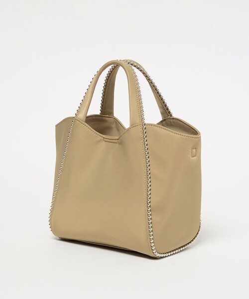 BEAUTY&YOUTH UNITED ARROWS（ビューティーアンドユースユナイテッドアローズ）の「ナイロン ボールチェーン ミドル 2WAY トートバッグ はっ水（トートバッグ・レディース・ブラック/ベージュ・FREE）」の5枚目の写真