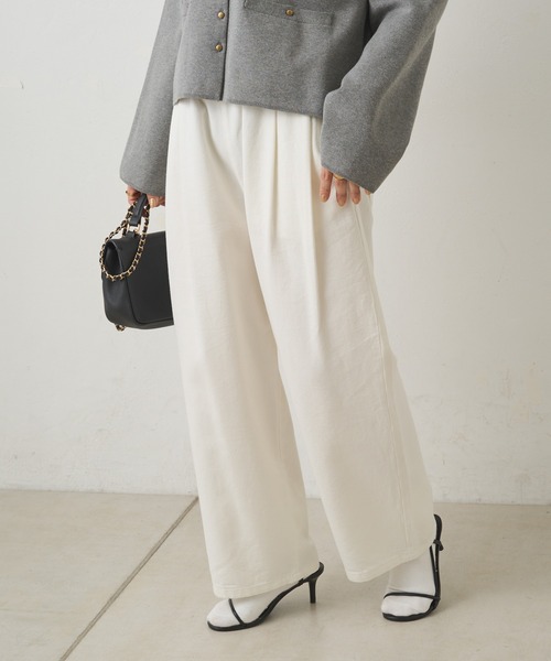 PUAL CE CIN(ピュアルセシン)の「ツータックデニムイージーパンツ(デニムパンツ・レディース・オフホワイト/ブルー/インディゴブルー・FREE)」の1枚目の写真