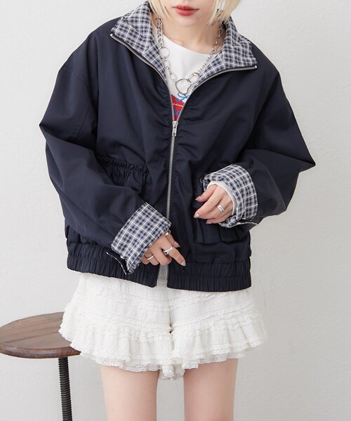 w closet（ダブルクローゼット）の「フリルポケットブルゾン（ブルゾン・レディース・ピンク/ネイビー・FREE）」の2枚目の写真