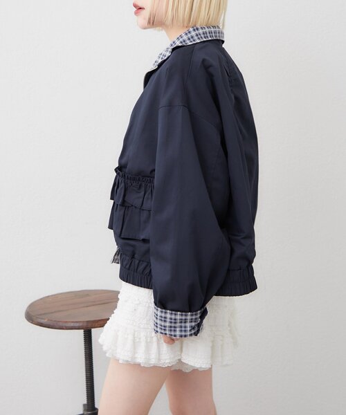 w closet（ダブルクローゼット）の「フリルポケットブルゾン（ブルゾン・レディース・ピンク/ネイビー・FREE）」の3枚目の写真