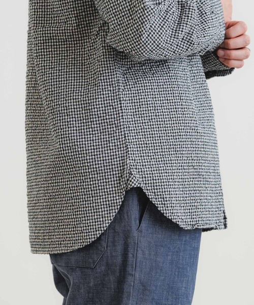 quadro（クオドロ）の「オーガニックドビーサッカーギンガムシャツ（シャツ/ブラウス・メンズ・ブルー/キナリ・LARGE/MEDIUM）」の9枚目の写真