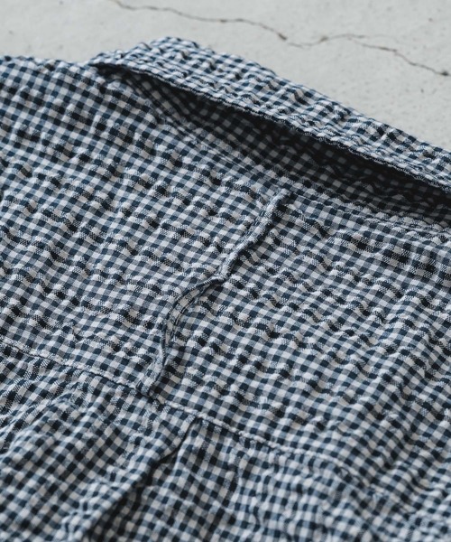 quadro（クオドロ）の「オーガニックドビーサッカーギンガムシャツ（シャツ/ブラウス・メンズ・ブルー/キナリ・LARGE/MEDIUM）」の21枚目の写真