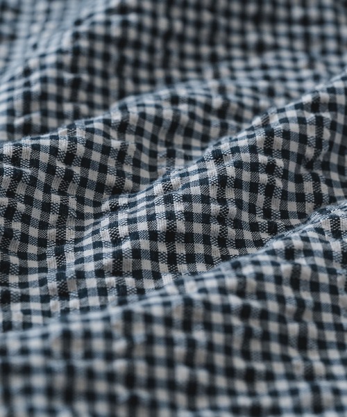 quadro（クオドロ）の「オーガニックドビーサッカーギンガムシャツ（シャツ/ブラウス・メンズ・ブルー/キナリ・LARGE/MEDIUM）」の4枚目の写真