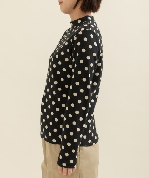 CHILD WOMAN（チャイルドウーマン）の「フライスドットプリント ハイネック長袖プルオーバー（Tシャツ/カットソー・レディース・ブラック/キナリ・FREE）」の22枚目の写真