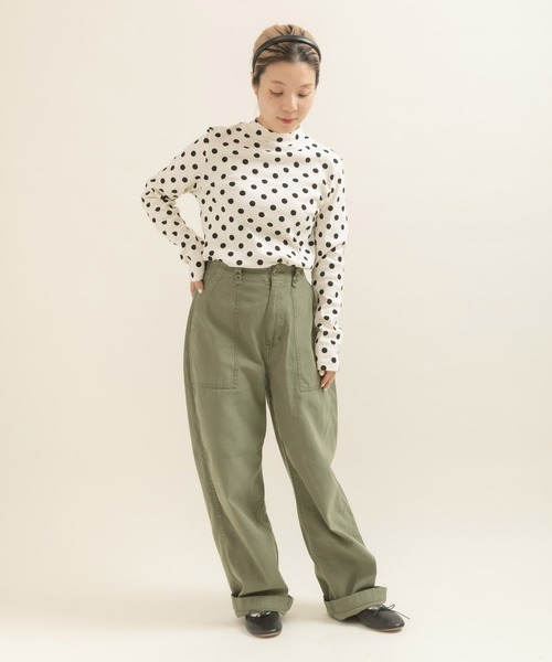 CHILD WOMAN（チャイルドウーマン）の「フライスドットプリント ハイネック長袖プルオーバー（Tシャツ/カットソー・レディース・ブラック/キナリ・FREE）」の8枚目の写真