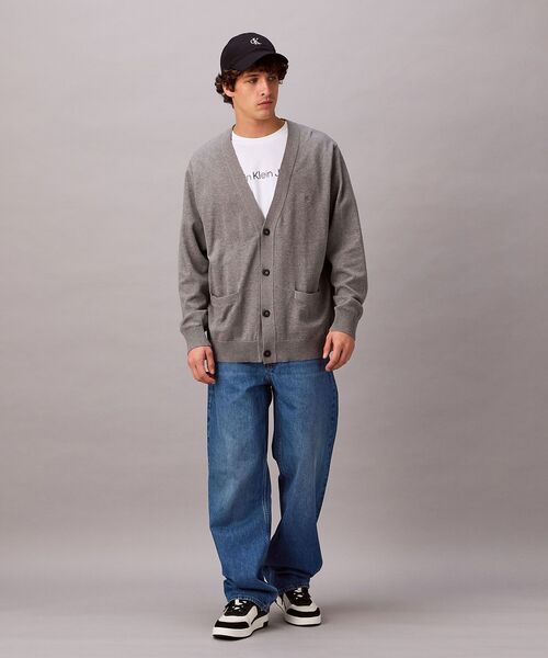 Calvin Klein（カルバン・クライン）の「【ユニセックス】Vネックリラックスコットンカーディガン（カーディガン/ボレロ・メンズ・ブラック/グレー・L/M/S/XL）」の10枚目の写真