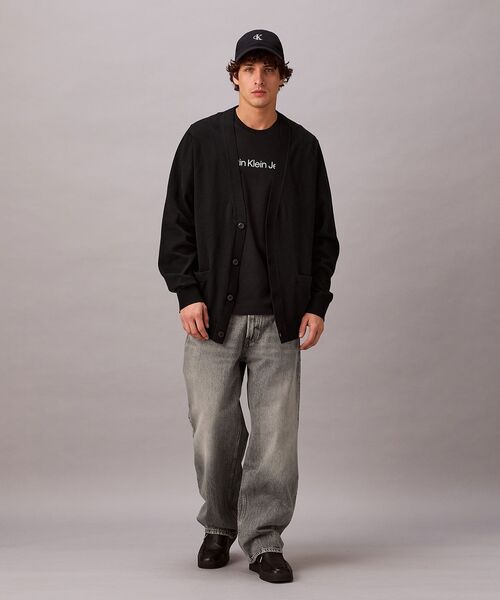 Calvin Klein（カルバン・クライン）の「【ユニセックス】Vネックリラックスコットンカーディガン（カーディガン/ボレロ・メンズ・ブラック/グレー・L/M/S/XL）」の3枚目の写真