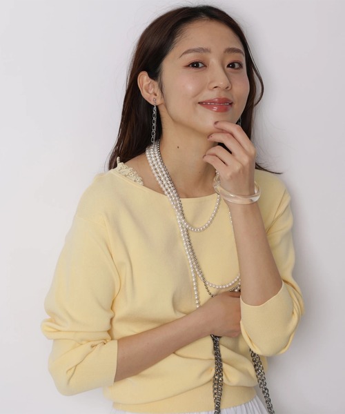 JUSGLITTY（ジャスグリッティー）の「前後２ＷＡＹレースゆるニット（ニット/セーター・レディース・ライトイエロー/ピンク/ネイビー/ホワイト・2）」の5枚目の写真