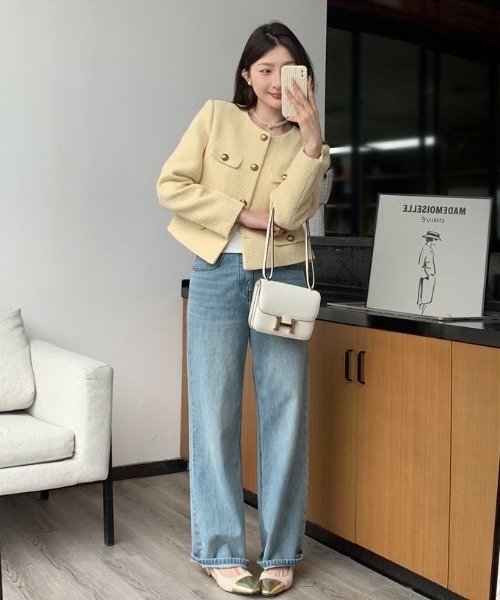 Sibra（シブラ）の「ゴールドボタンツイードノーカラージャケット（ノーカラージャケット・レディース・イエロー・M）」の4枚目の写真