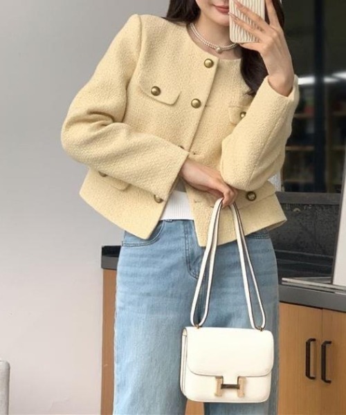 Sibra（シブラ）の「ゴールドボタンツイードノーカラージャケット（ノーカラージャケット・レディース・イエロー・M）」の6枚目の写真