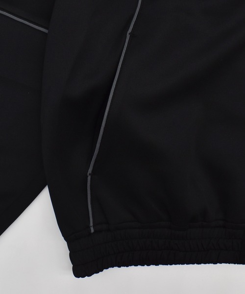 UMBRO(アンブロ)の「UMBRO/アンブロ UMBROカットトラックジャケット ジャケット UM26SSAL-TP01 ムラサキスポーツ限定(その他アウター・メンズ・ブラック/ネイビー・L/M)」の7枚目の写真
