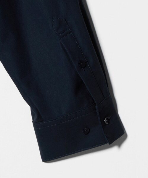 UNITED ARROWS(ユナイテッドアローズ)の「ドレープ ギャザー ワンピース ‐ウォッシャブル‐(ワンピース・レディース・オフホワイト/ネイビー・38/36)」の5枚目の写真