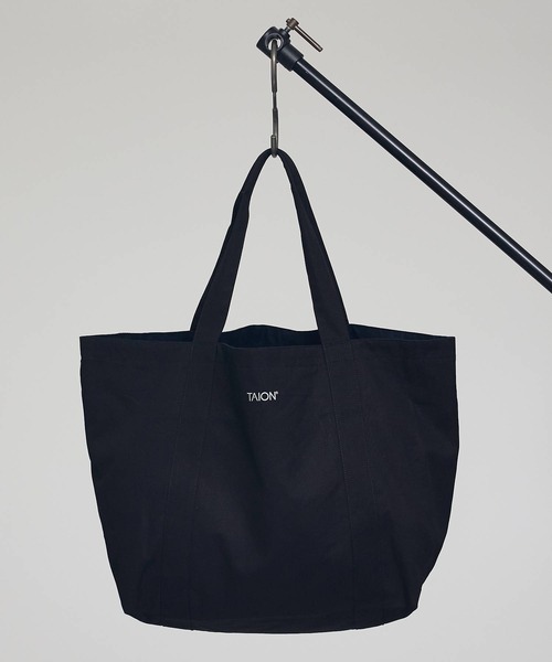 TAION（タイオン）の「【TAION /タイオン】TOTE BAG-L/トートバッグL/リバーシブル【WEB限定】（トートバッグ・レディース・ベージュ/ブラウン/ブラック・フリー）」の4枚目の写真