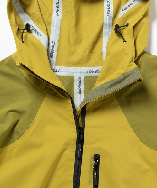 Gramicci（グラミチ）の「DWR HOODED FIELD JACKET / DWRフーデッドフィールドジャケット Gramicci グラミチ（ナイロンジャケット・メンズ・オリーブ/ブラック・XS/S/M/L/XL/XXL）」の14枚目の写真