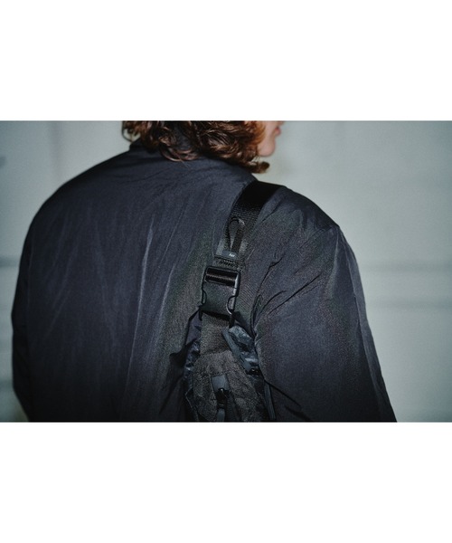 Aer（エアー）の「AER　City Sling 3 Ultra　/　AER-91054（ボディバッグ/ウエストポーチ・メンズ・ブラック・FREE）」の19枚目の写真