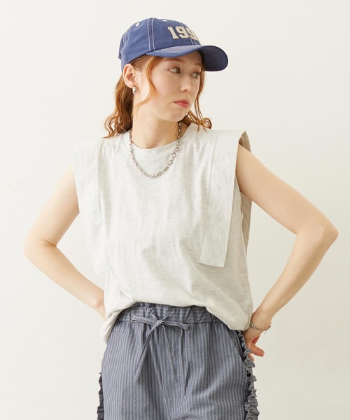 MILKFED.(ミルクフェド)の「BOXY SLEEVELESS TOP(Tシャツ/カットソー・レディース・オートミール/ブラウン/ブラック・ONE SIZE)」の3枚目の写真