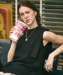 BOXY SLEEVELESS TOP