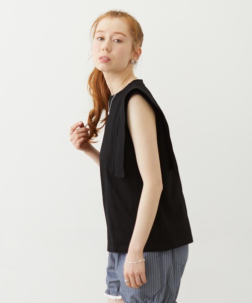 MILKFED.(ミルクフェド)の「BOXY SLEEVELESS TOP(Tシャツ/カットソー・レディース・オートミール/ブラウン/ブラック・ONE SIZE)」の7枚目の写真