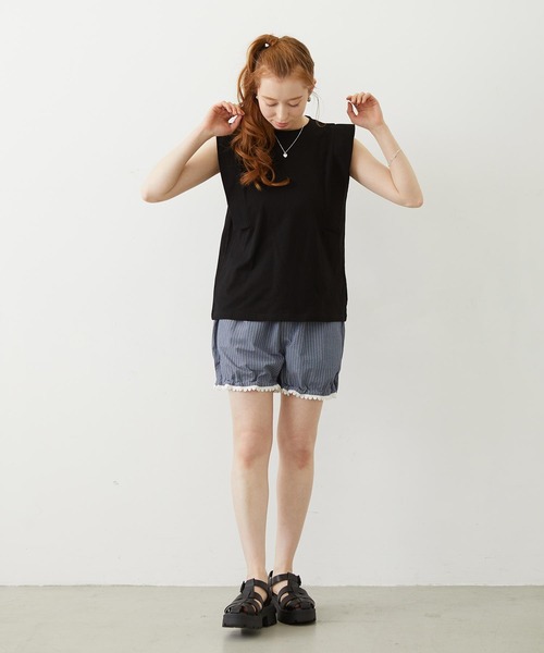 MILKFED.(ミルクフェド)の「BOXY SLEEVELESS TOP(Tシャツ/カットソー・レディース・オートミール/ブラウン/ブラック・ONE SIZE)」の13枚目の写真