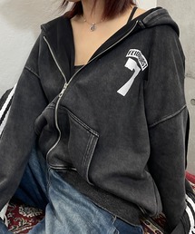 meJane（ミージェーン）の「ヴィンテージ加工 ナンバリングプリントジップパーカー（パーカー）」