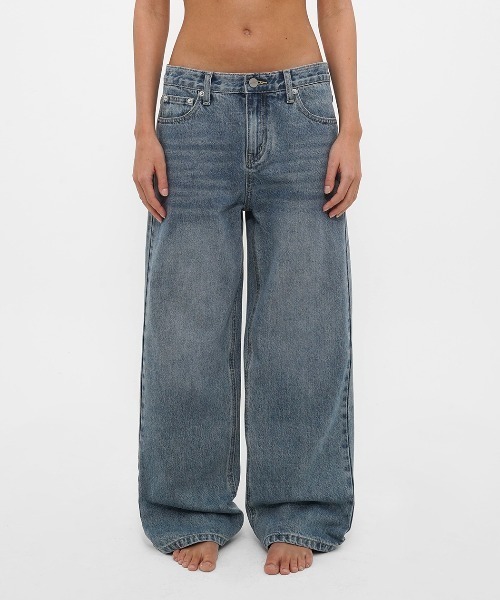 BLACKUP（ブラックアップ）の「[B-DENIM] WASHING LOW SLIM BOOTS-CUT JEANS 053（デニムパンツ・レディース・ライトブルー/ブルー・SMALL/MEDIUM/LARGE）」の8枚目の写真