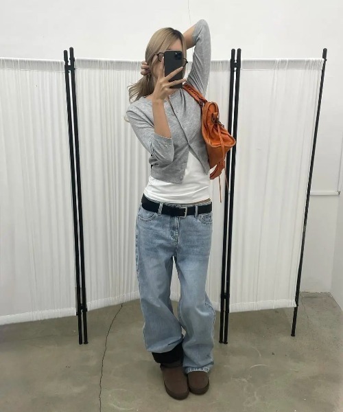 BLACKUP（ブラックアップ）の「[B-DENIM] WASHING LOW SLIM BOOTS-CUT JEANS 053（デニムパンツ・レディース・ライトブルー/ブルー・SMALL/MEDIUM/LARGE）」の21枚目の写真